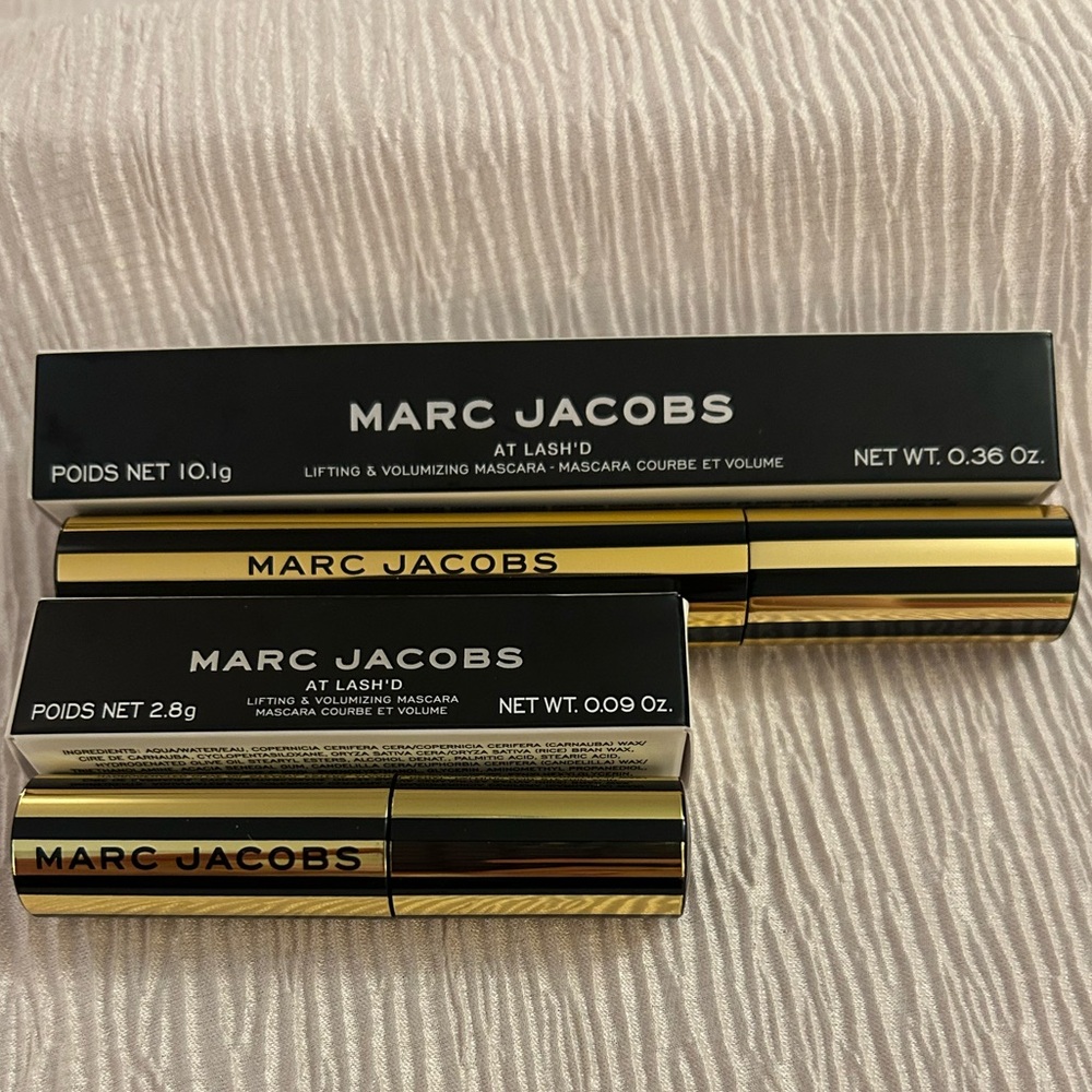Marc Jacobs Beauty
AT LASH’D Mascaras in BLACQUER
Full & Travel size
BNIB